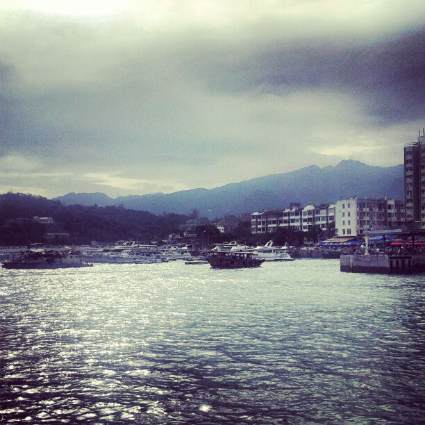 Cloudy skies in Sai Kung. #hongkong