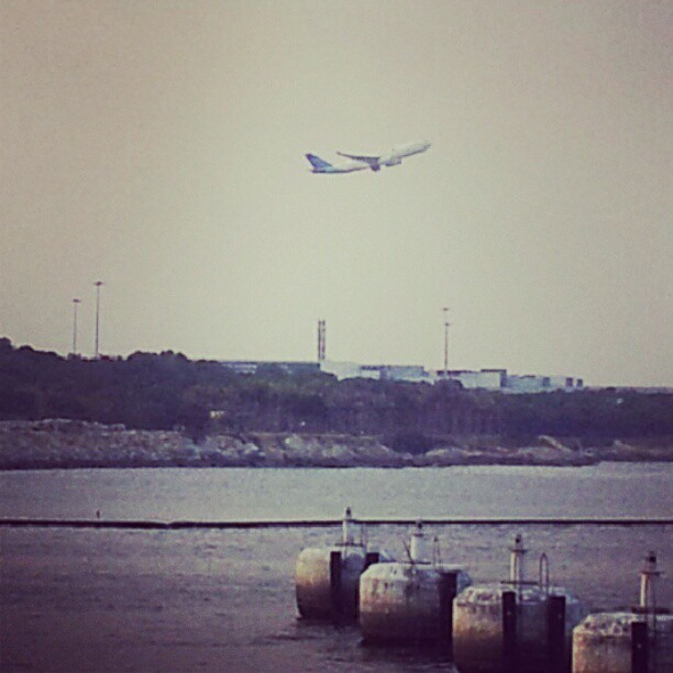 Plane leaving #hongkong