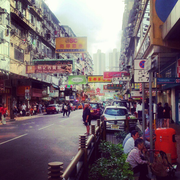 Slice of life in Tsuen Wan. #hongkong