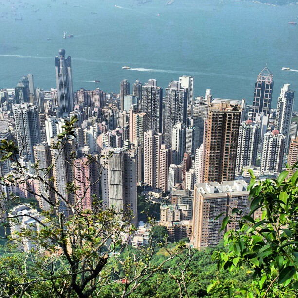 View from Lugard Road. #hongkong