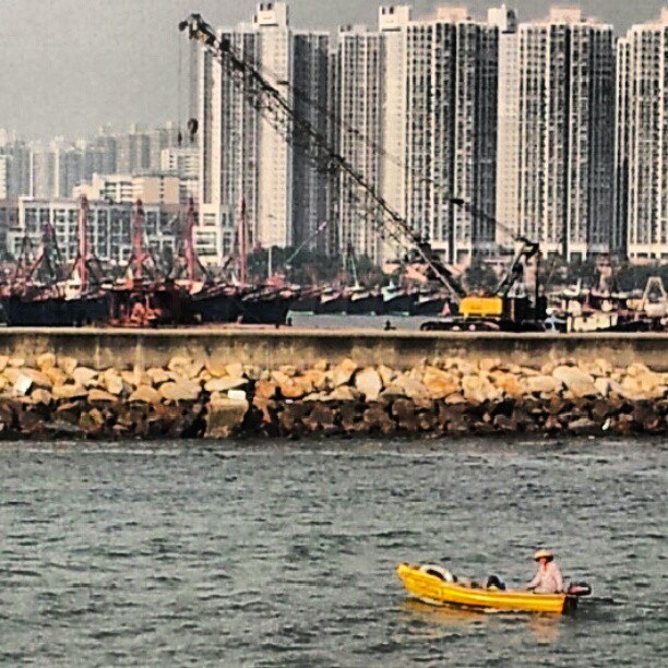 Yellow boat. #hongkong