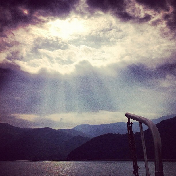 Halo of clouds on the Tolo Harbour. #hongkong