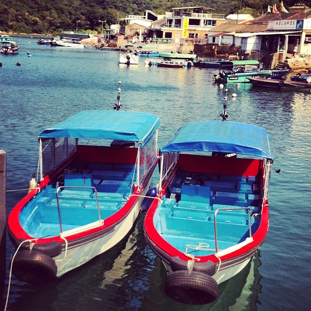 Pretty blue boats. #hongkong