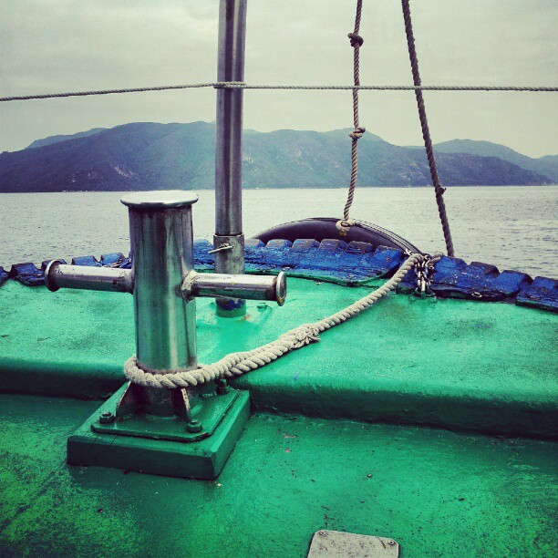 Sailing out on a grey sky morning. #hongkong