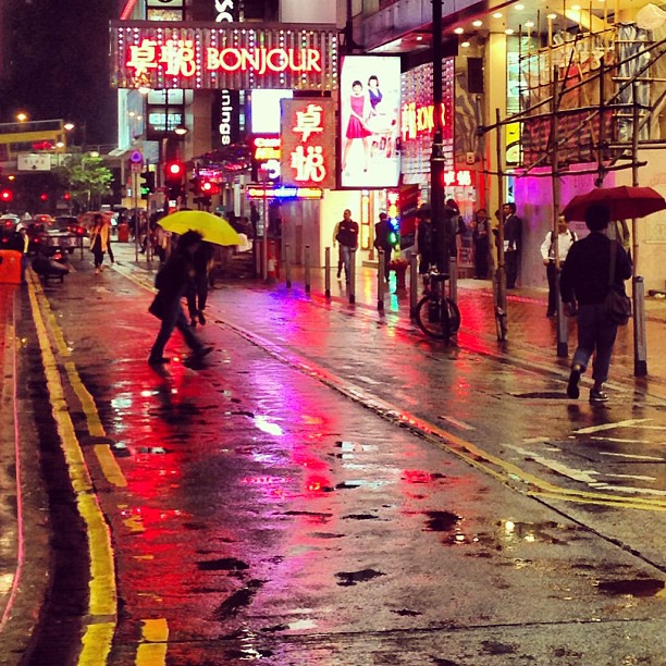 A #rainy #night in #causewaybay #hongkong. #hkig