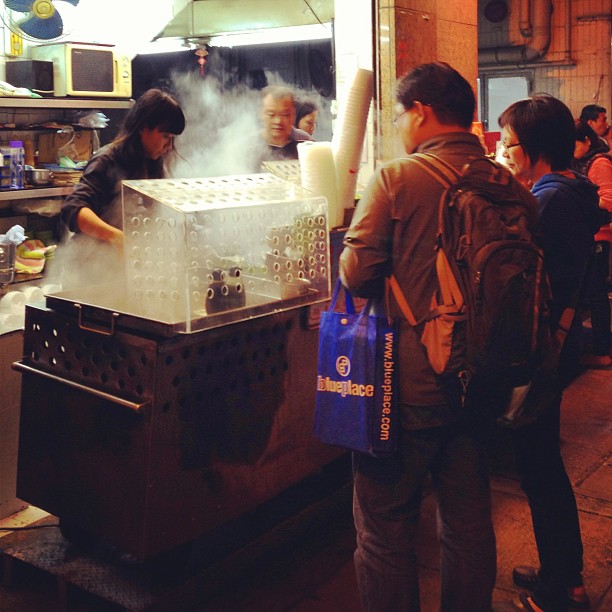 Steaming hot #streetfood on a chilly night in #WanChai #hongkong