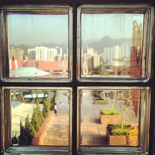 Through the looking #glass. #hongkong