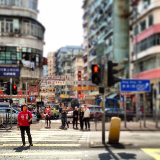 Waiting to cross. #hongkong