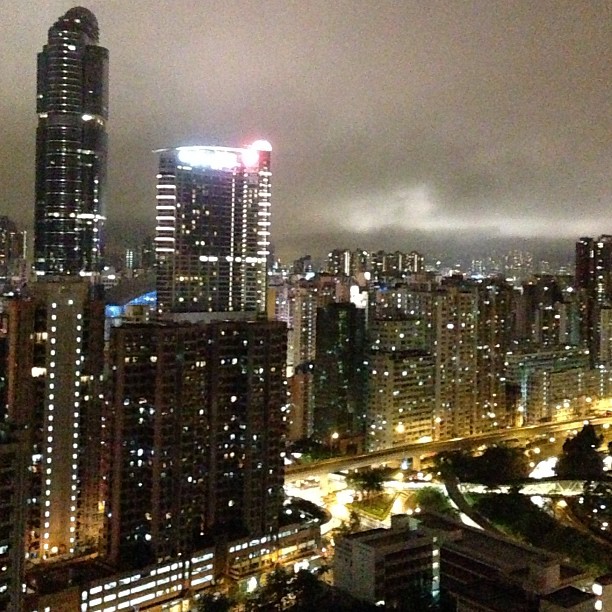 #kowloon #city #hongkong at #night after the #rain. #hkig