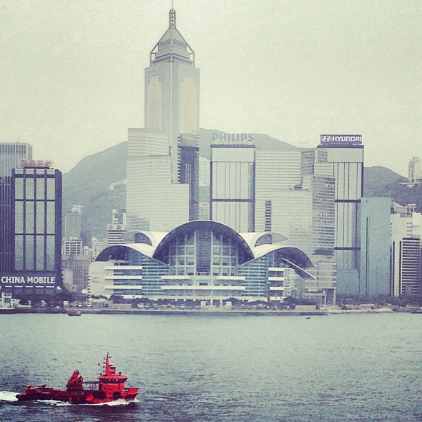 #orange tug #boat on #victoriaharbour #hongkong. #hkig
