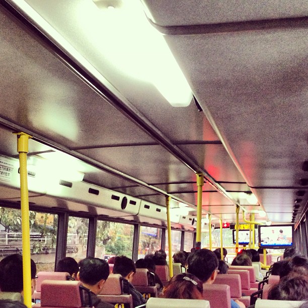A #hongkong #morning commute on the #bus. #hkig #hk