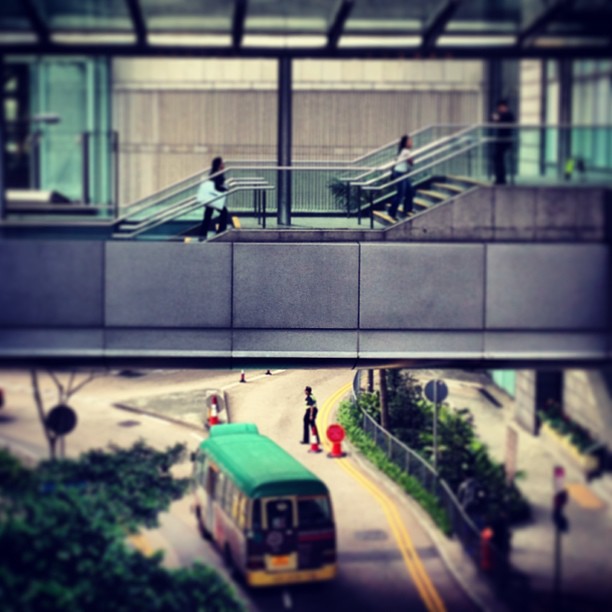 A #walkway #above and a #bus #below. #hongkong #hk #hkig