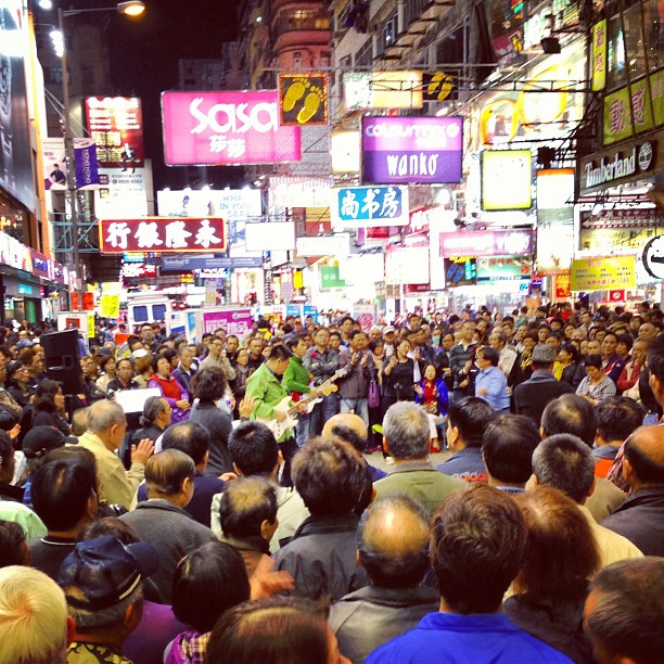 Crazy #crowd of #people on the #streets of #mongkok #hongkong. #hk #hkig