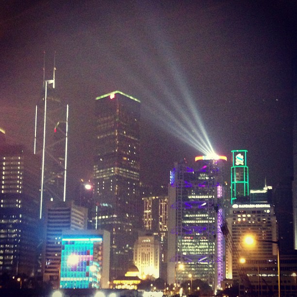 The #symphony of #lights show in #hongkong lights up all the #buildings. #hk #hkig