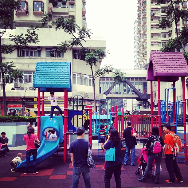 #children at #play in the #playground in the #hongkong #evening while #parents watch. #hk #hkig