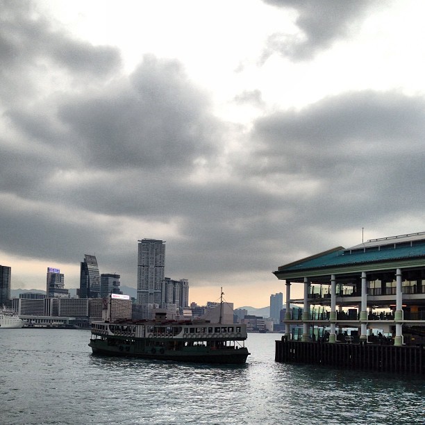 #ferry docking at the #pier. #hongkong #hkig #hk