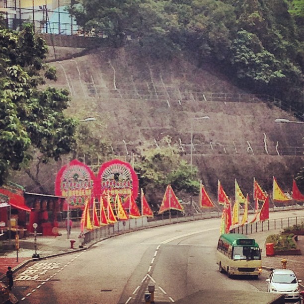 #flags, a #minibus and a bend in the #road. #hk #hongkong #hkig