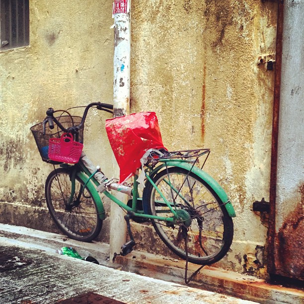 #green #bicycle in a back #lane in #hongkong. #hkig #hk