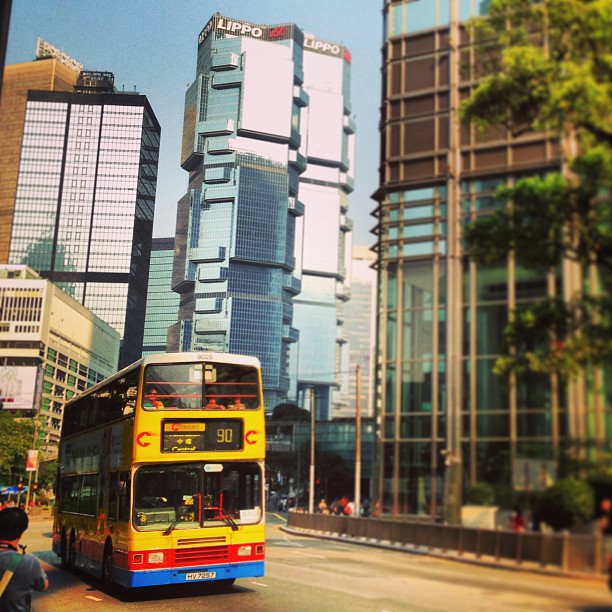 #lippo #tower angle 2 with additional #yellow #bus. #hk #hongkong #hkig