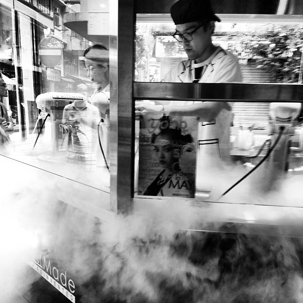 A #mono shot of the making of liquid #nitrogen #icecream. #hongkong #hk #hkig
