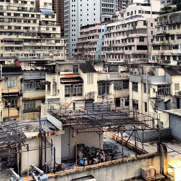 The #rooftops of #old #buildings in #causewaybay. #hongkong #hk #hkig