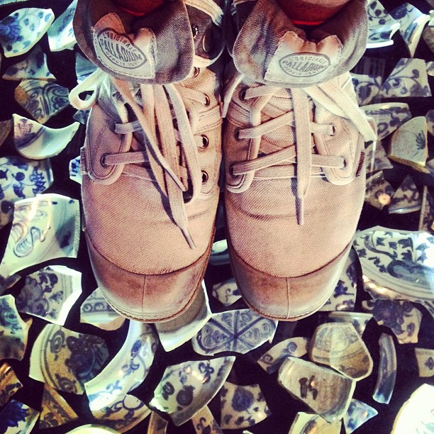 #palladium #canvas #boots over #shattered #pottery. #hongkong #hk #hkig