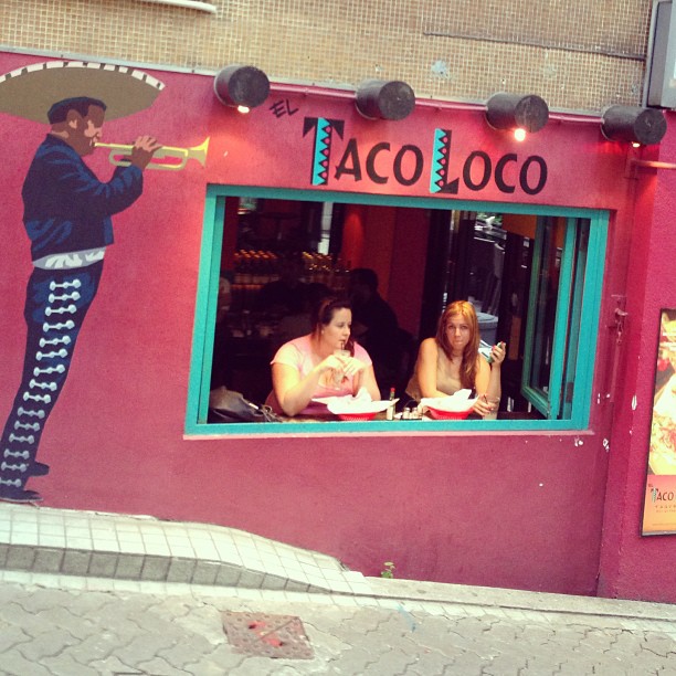 #taco #loco? Two ladies at a taco #window. Where else but in #central, #hongkong. #hk #hkig