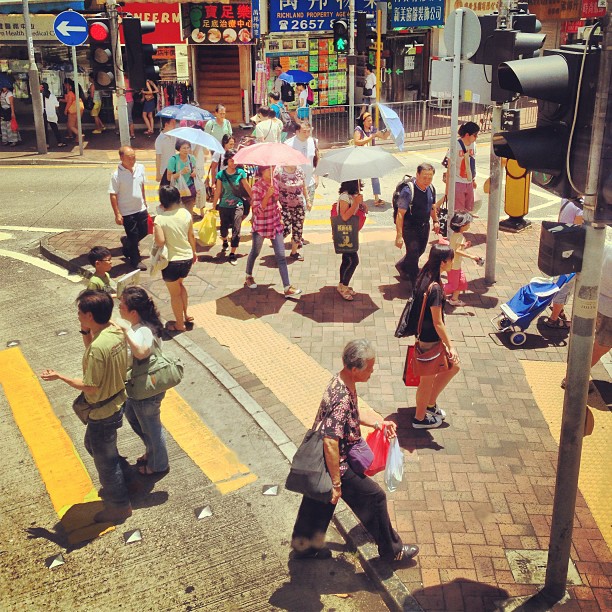 A busy #pedestrian #crossing in #taipo. #hongkong #hk #hkig