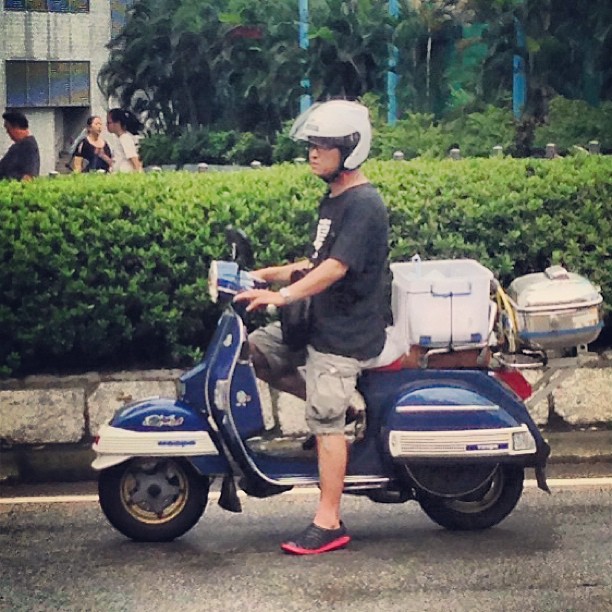 A #delivery #Vespa in action. #hongkong #hk #hkig