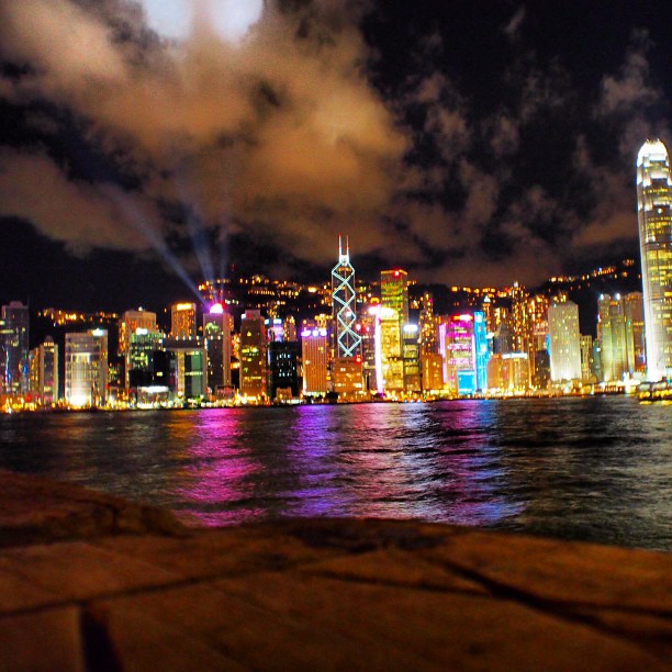 The #SymphonyOfLights on #VictoriaHarbour in #TsimShaTsui. #hongkong #hk #hkig