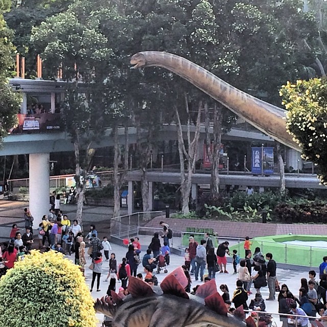 #Dinosaurs grazing in #tsimshatsui. #hongkong #hk #hkig #dinosaur