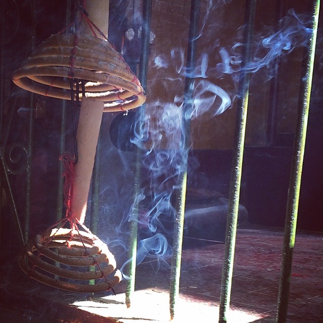 #Sprials of #joss and #sunlight, #incense and #smoke rise to the heavens. #hongkong #hk #hkig