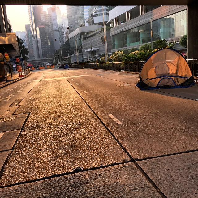 A lone #tent on #queensway. The larger batch of #OccupyHK protesters are on Harcourt Road. #Admiralty #HongKong #hk #hkig