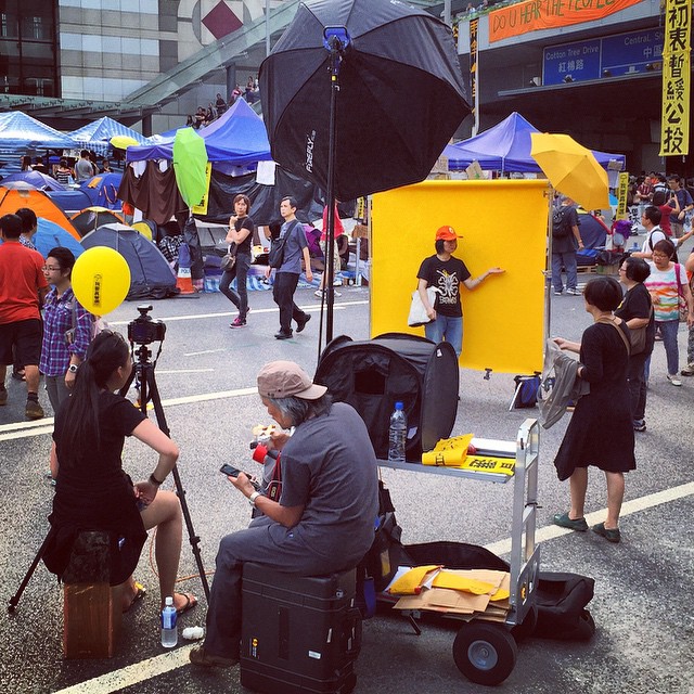 A #photo #studio has appeared on #HarcourtRoad in #Admiralty... a yellow #photostudio of #democracy! Yeah. #HongKong #hk #hkig #OccupyHK