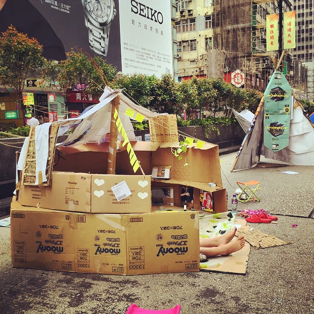 A #protester at #OccupyHK in #Mongkok has built a #cardboard shack and #tepee on #NathanRoad. #HongKong #hk #hkig