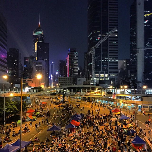 Night 10 of #OccupyHK in #Admiralty. The crowd is dwindling but lively. #HongKong #hk #hkig