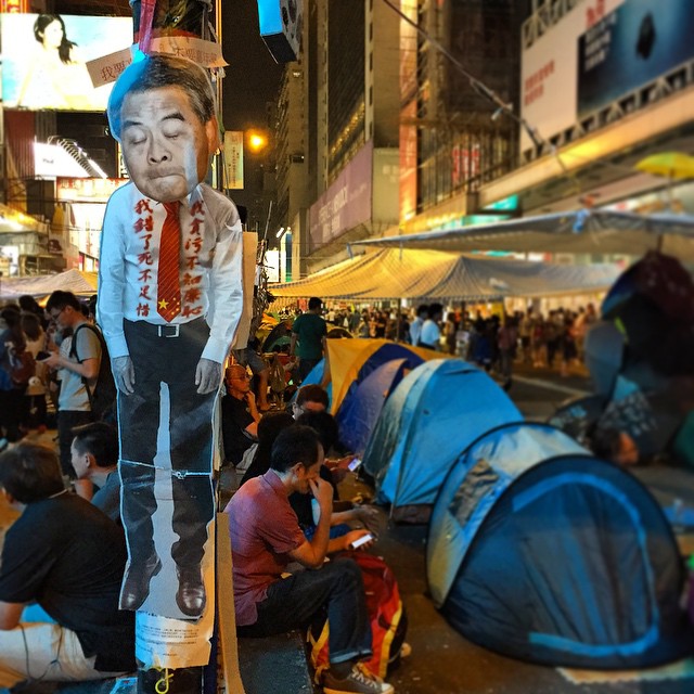 What's a protest without #effigies? Some #OccupyHK protester has strung up an #effigy of #CYLeung in #Mongkok. #HongKong #hk #hkig