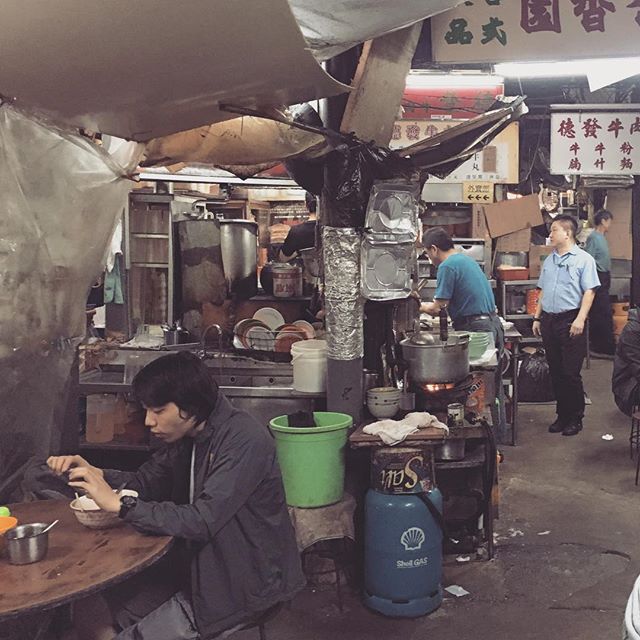 The #HaiphongRoadTemporaryMarket is awesome. It's a slice of old #hongkong that you don't see any more. #HK #HKIG