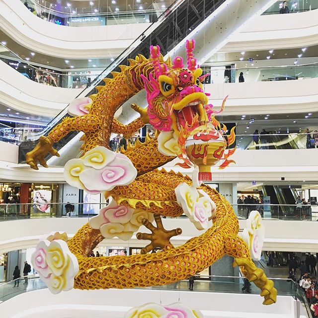 #TimesSquare #HongKong has a huge coiled #Dragon for the #ChineseNewYear. #HK #hkig