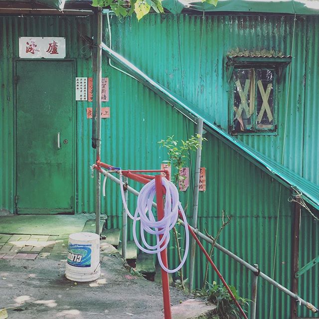 The #BeachCottage at the #SaiWanSwimmingShed. An #oldschool swimming spot on #hongkong island, there's no fancy stuff here, some sheds to change in, an outhouse to crap in and a pier to lead you out to the #sea. Old school simplicity. #HK #HKIG