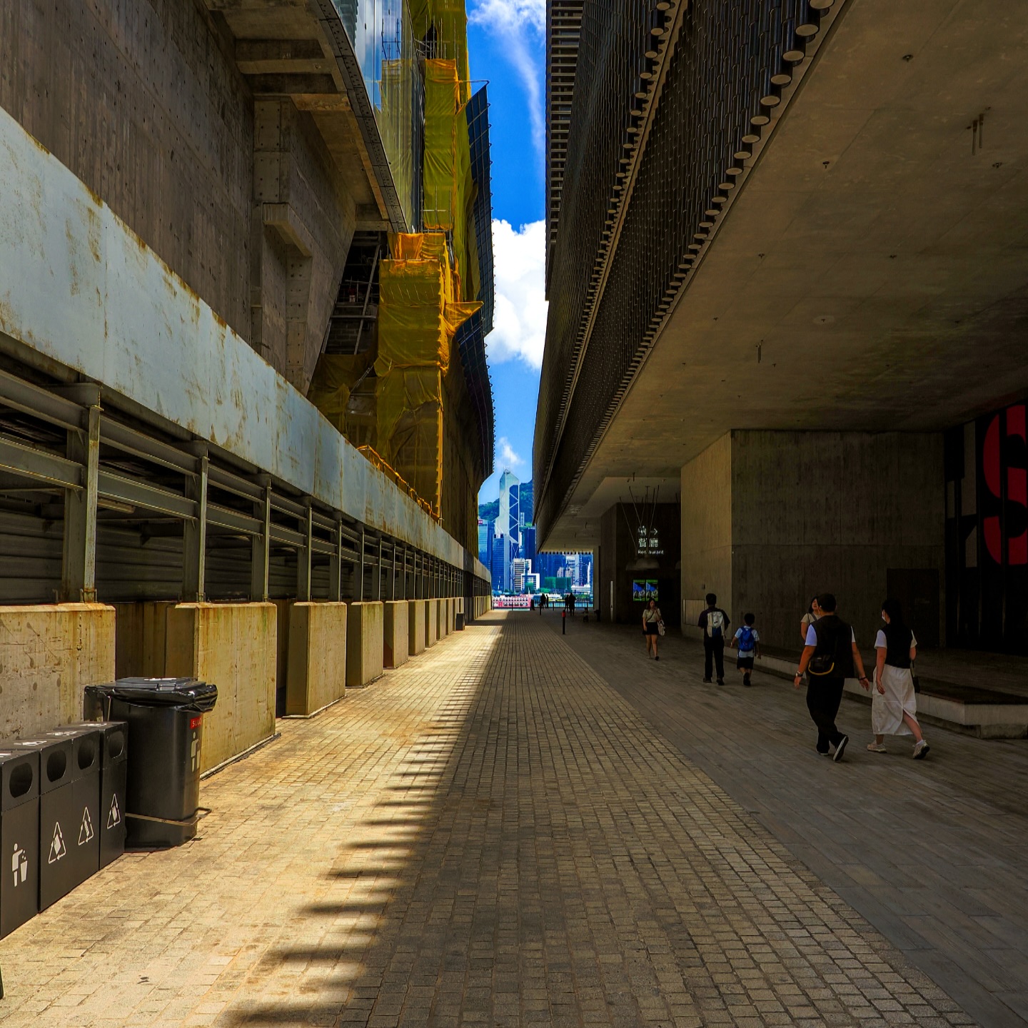 Lines of light at M+ hongkong hk hkig mplus westkowloon