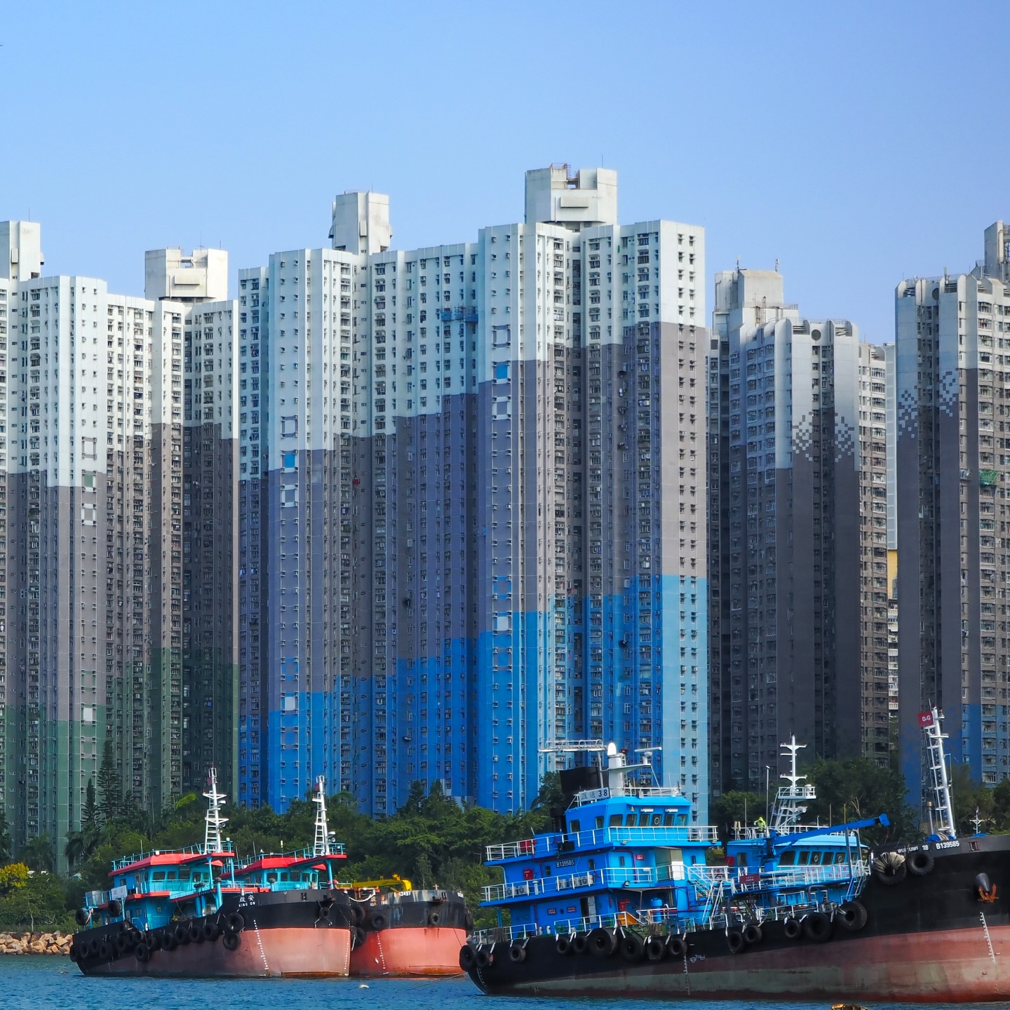 Aberdeen, Hong Kong. Boats and buildings. hongkong hk hkig aberdeen aberdeenharbour boats