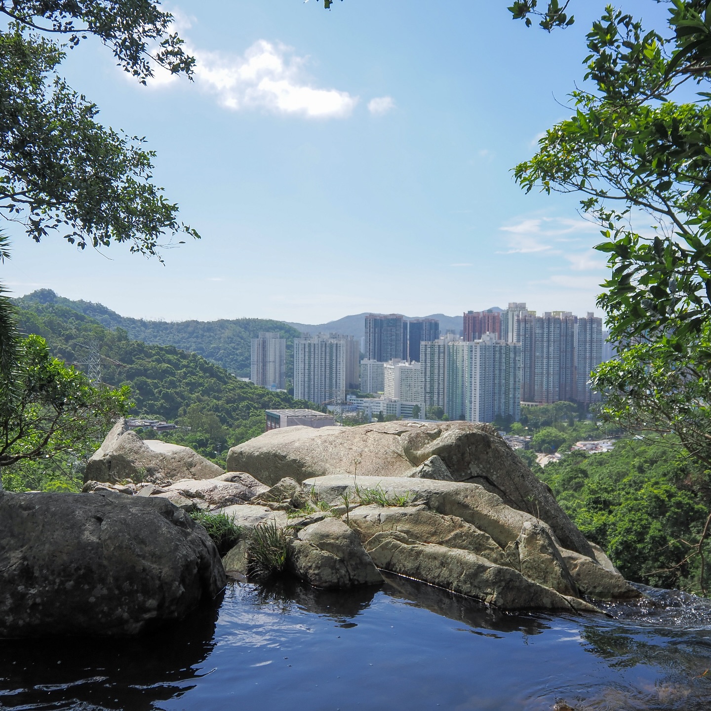 At the Little Hawaii / Lin Yuen Terrace falls, you have tiny infinity rock pool that looks out over Po Lam. hongkong hk hkig hiking littlehawaii rockpool polam