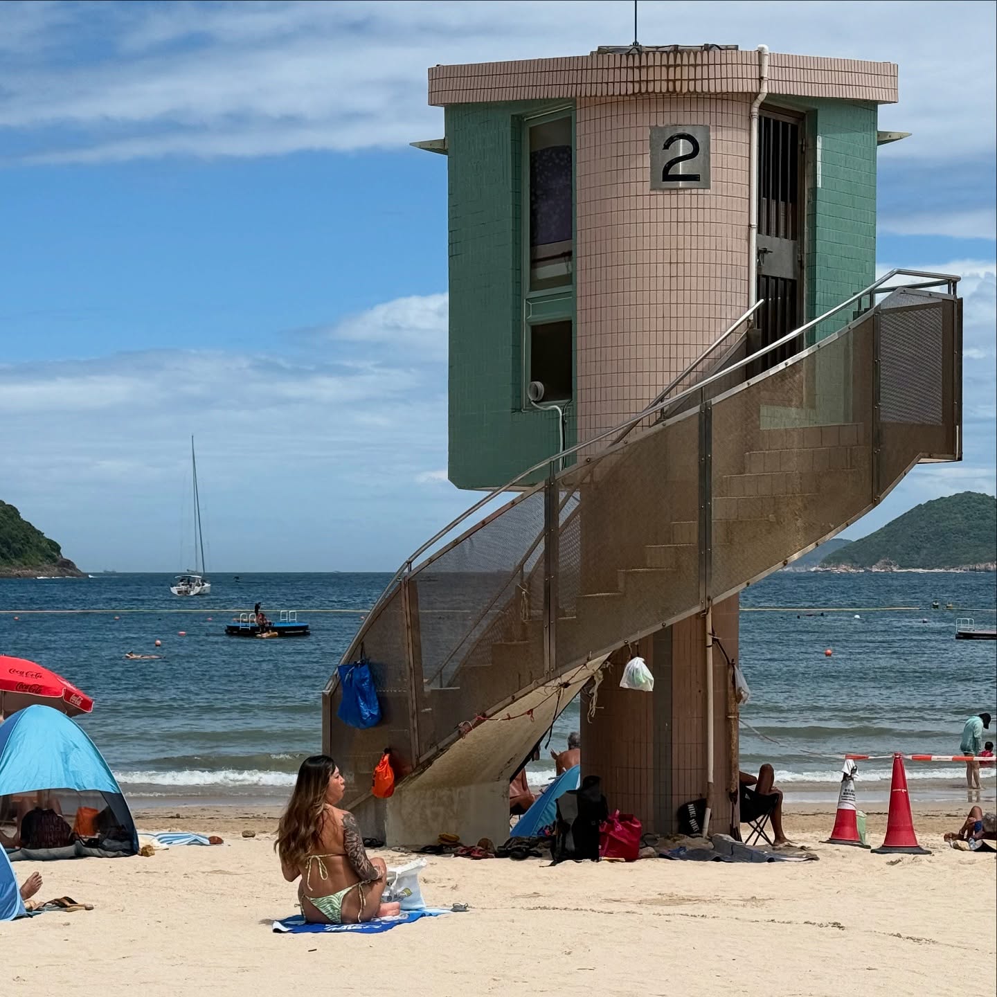 The lifeguard tower at Clear Water Bay Second Beach. hongkong hk hkig clearwaterbay beach lifeguardtower summer