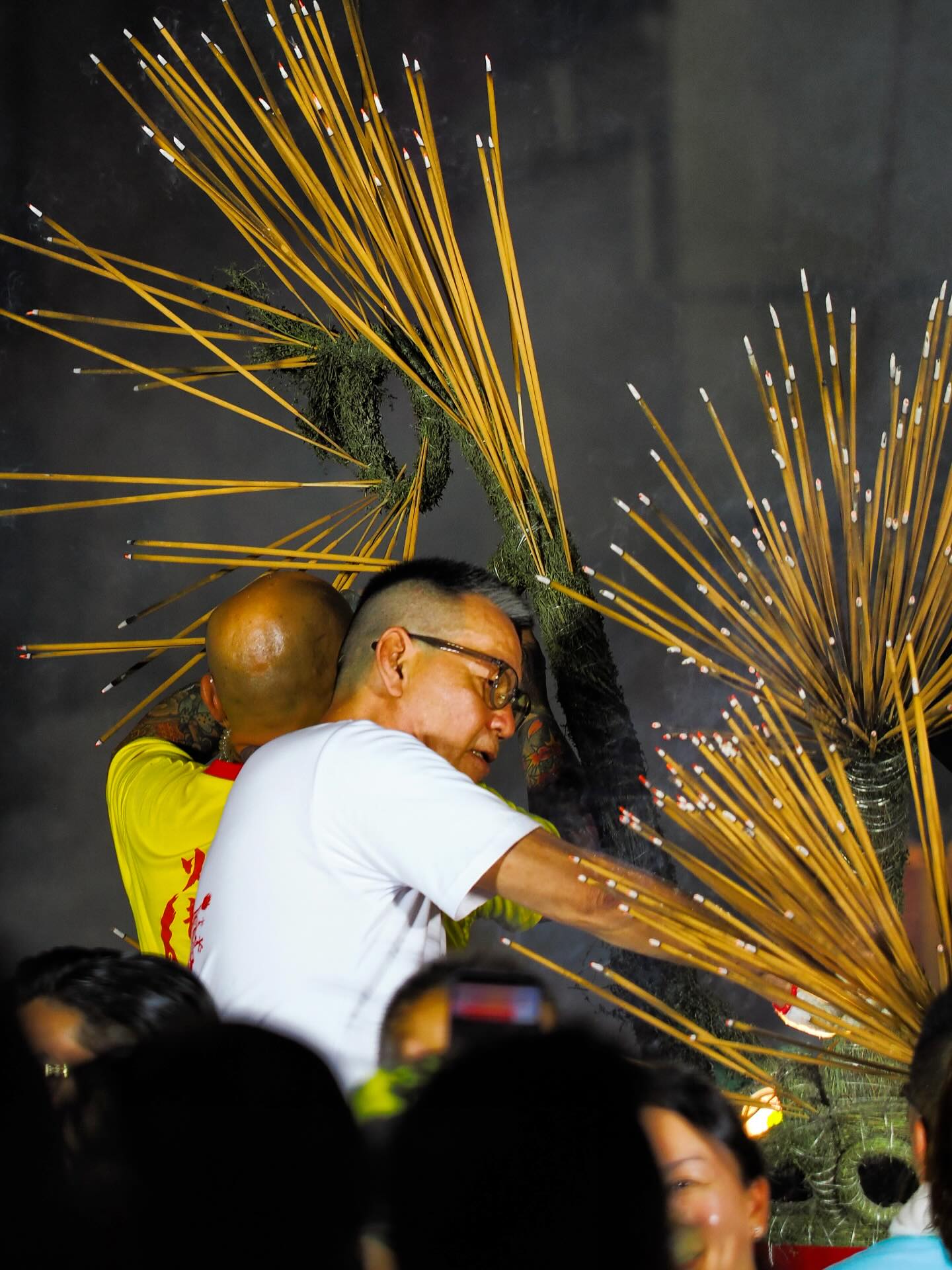 Assembling a Fire Dragon. The Tai Hang Fire Dragon Festival. hongkong hk hkig taihang taihangfiredragon incense dragondance midautumn