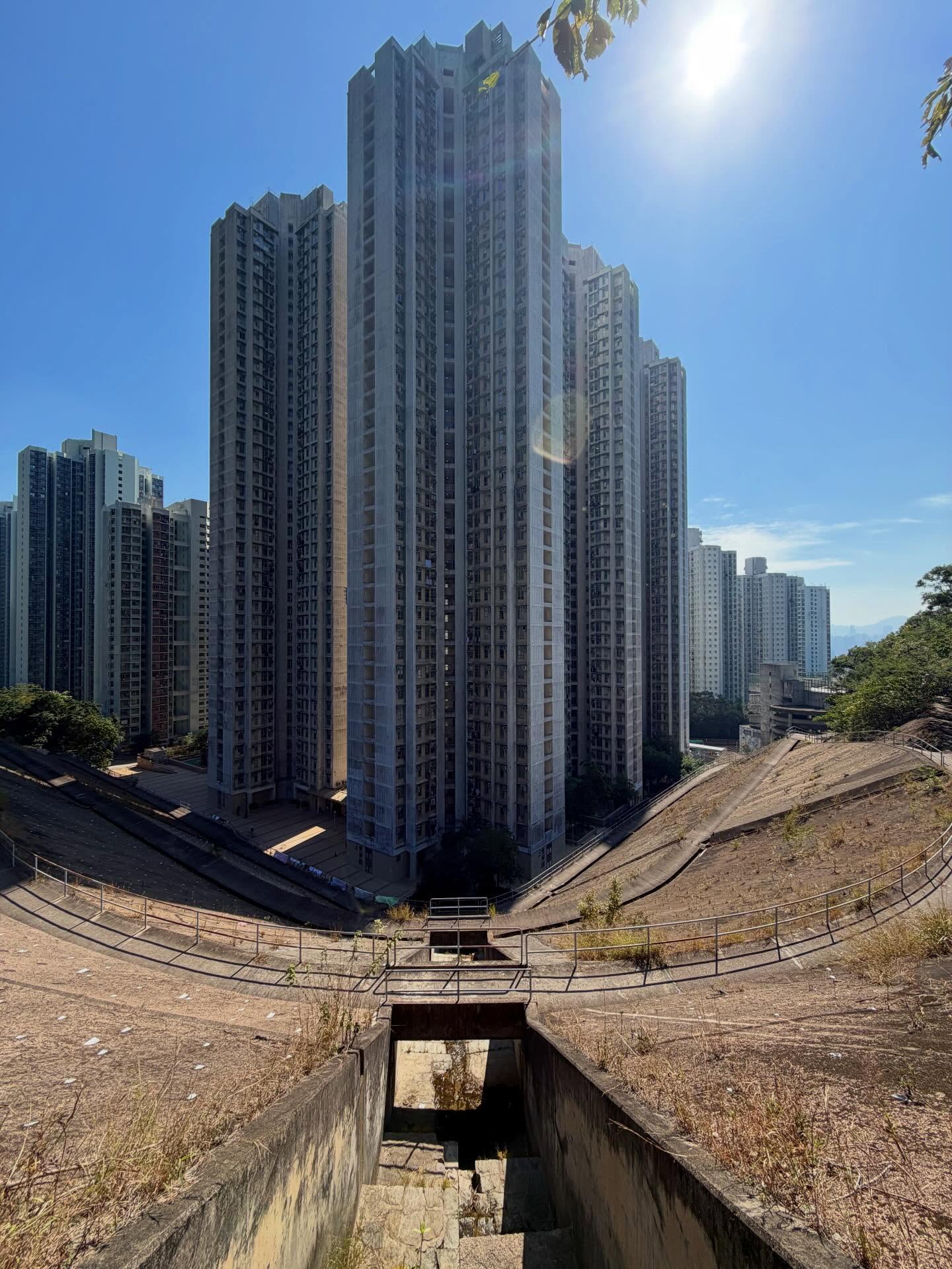 The brutal architecture of public housing in Hong Kong. This is Tsz Oi Court in Tsz Wan Shan. Ok, it’s not quite brutalist architecture but it comes close.